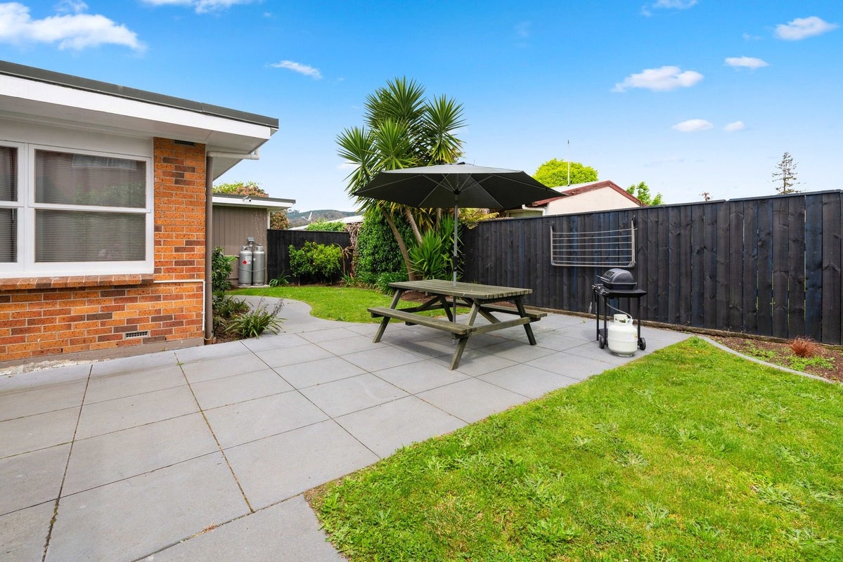 4 Trent Place, Fenton Park, Rotorua - Carousel 1