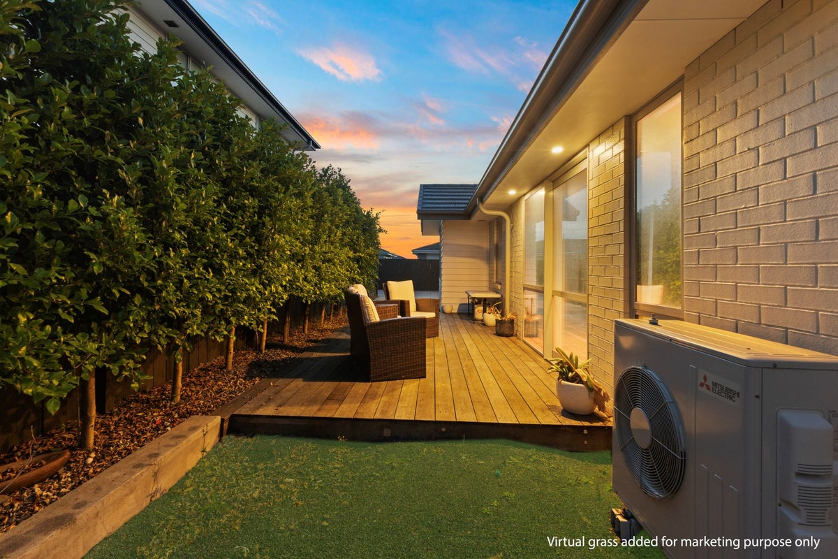 20 Biplane Street, Takanini, Auckland - Carousel 2