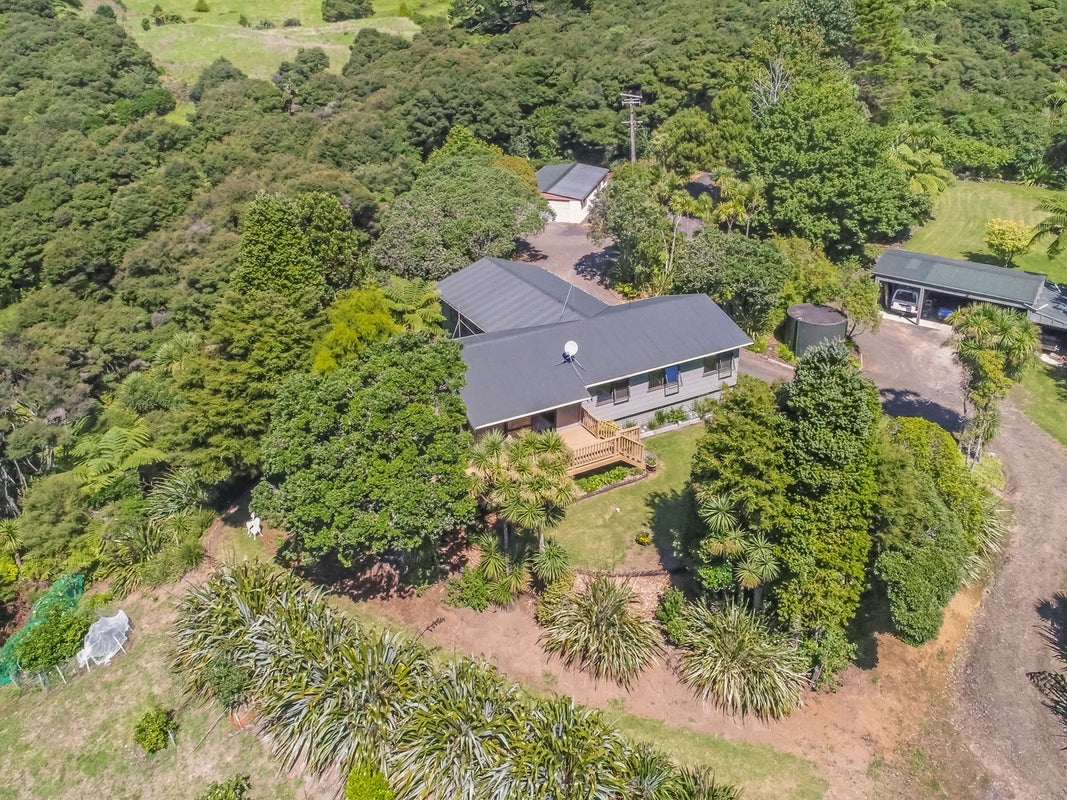 360 Wairere Road, Waitakere, Auckland - Carousel 1