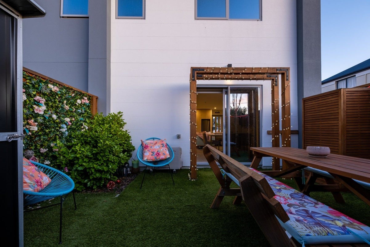 1/48 Ward Street, Addington, Christchurch - Carousel 2
