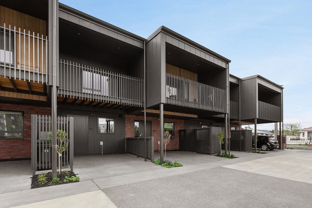 4/3 Vesty Avenue, Hillcrest, Hamilton - Carousel 2