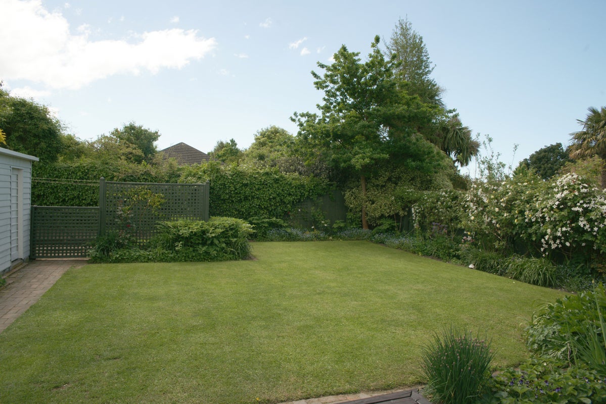 27 Martin Avenue, Beckenham, Christchurch - Carousel 19