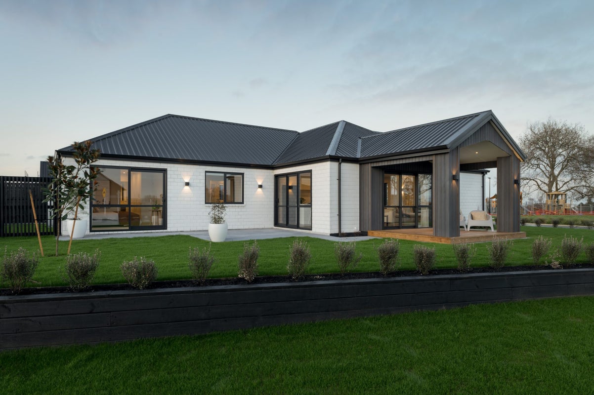 0 Milson Line, Newbury, Palmerston North - Carousel 1