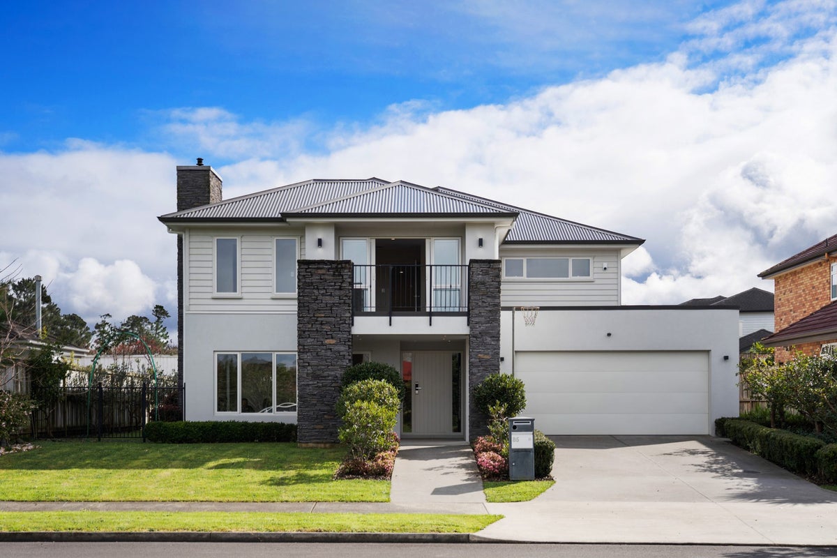 85 Capriana Drive, Karaka, Papakura - Carousel 1