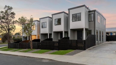 65 Hatherlow Street, Glenfield, Auckland - Carousel 1