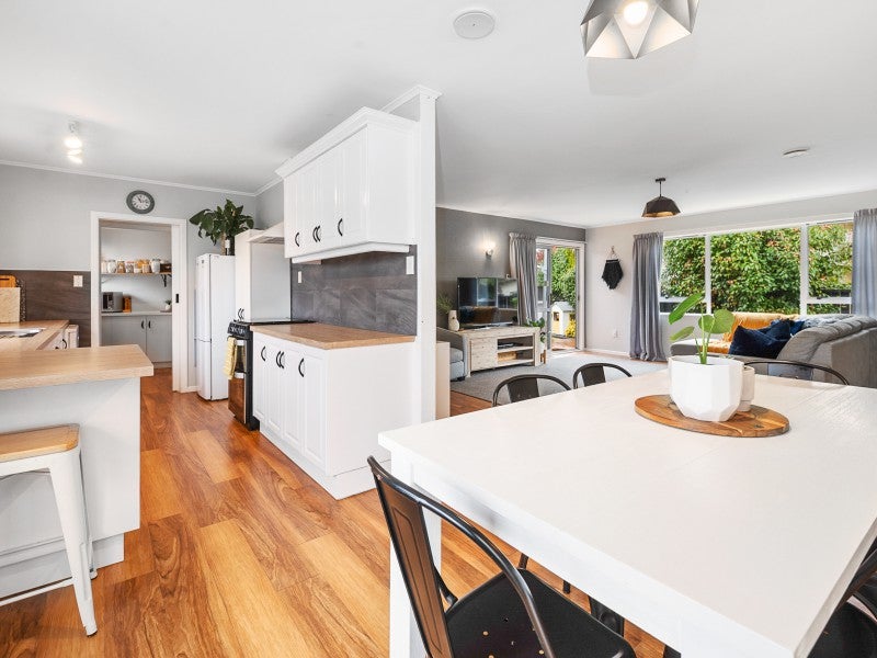 31 Rimuvale Street, Pukehangi, Rotorua - Carousel 1