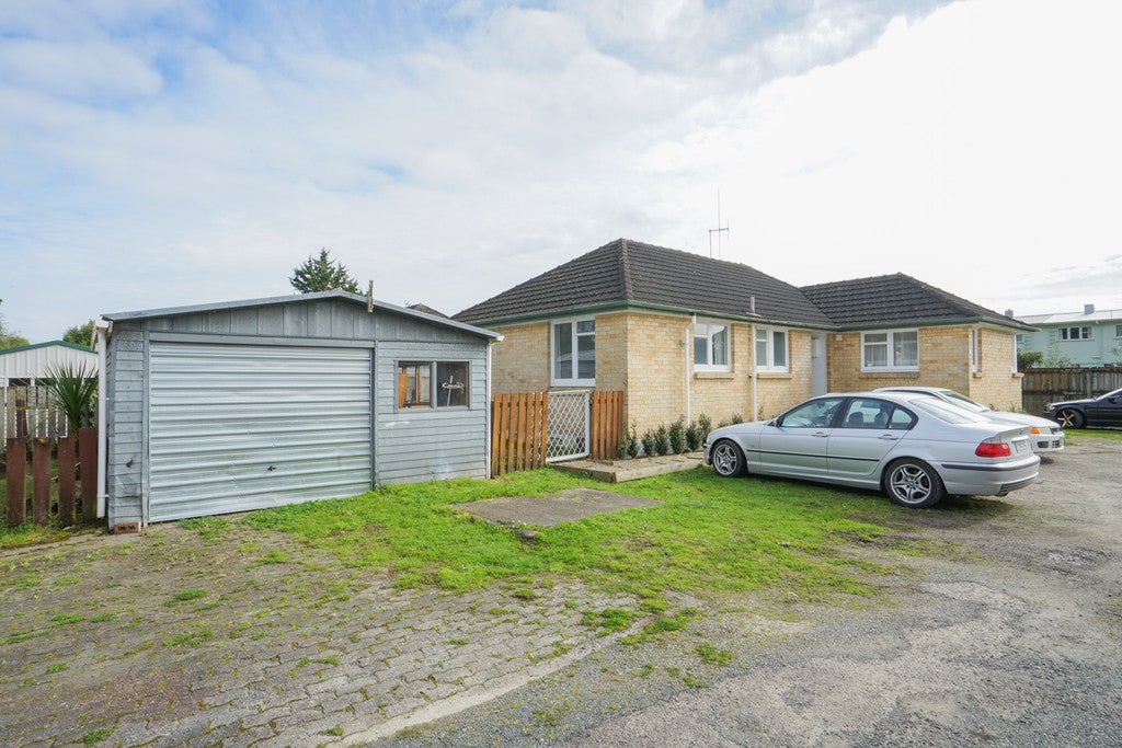 98 Bader Street, Bader, Hamilton - Carousel 2