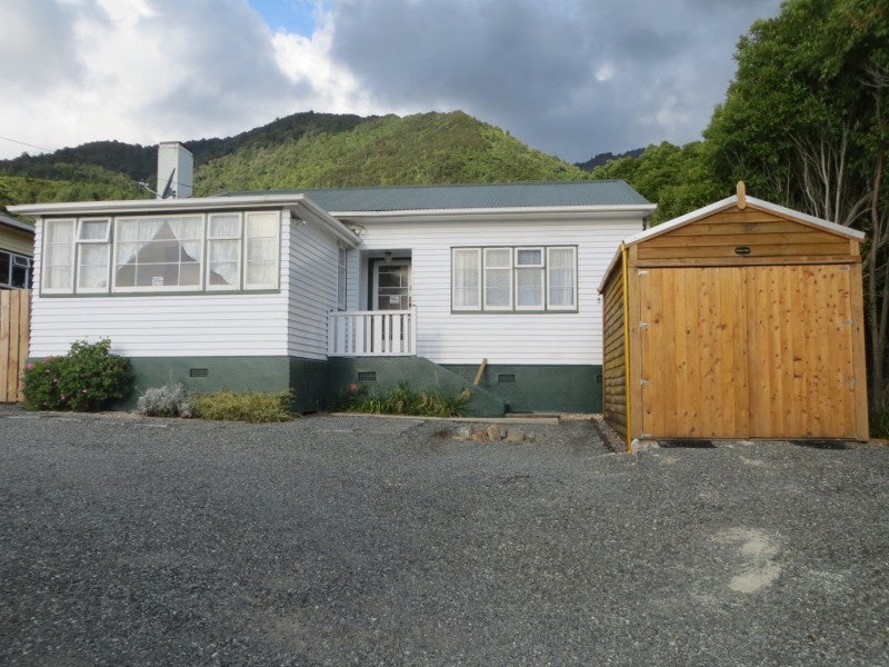 15 Gilchrist Street, Te Aroha, Te Aroha - Carousel 1