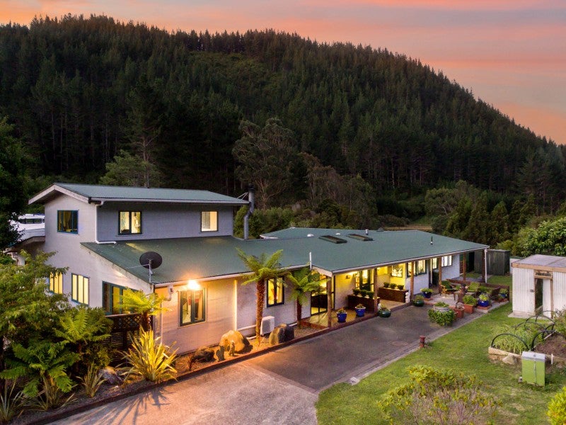 2021 Akatarawa Road, Akatarawa Valley, Upper Hutt - Carousel 1