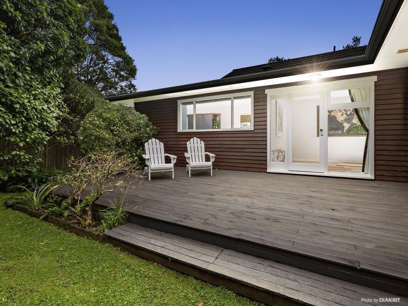 11 Epping Grove, Karori, Wellington - Carousel 26