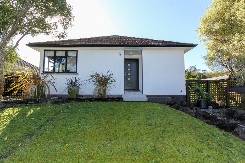 62 Parsons Street, Frankleigh Park, New Plymouth - Carousel 2