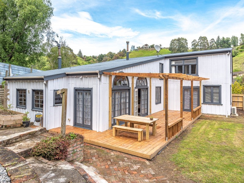 35 Durie Vale Road, Durie Hill, Whanganui - Carousel 1