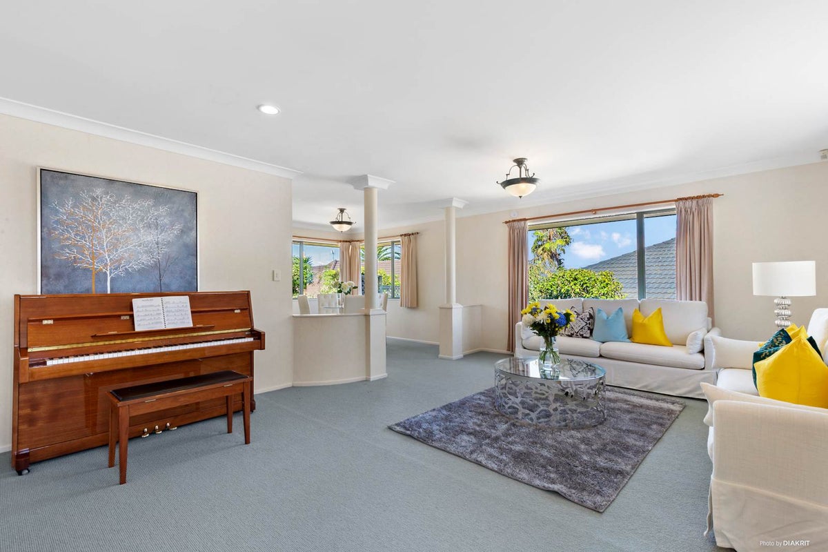 27 Menen Place, Manurewa, Auckland - Carousel 2