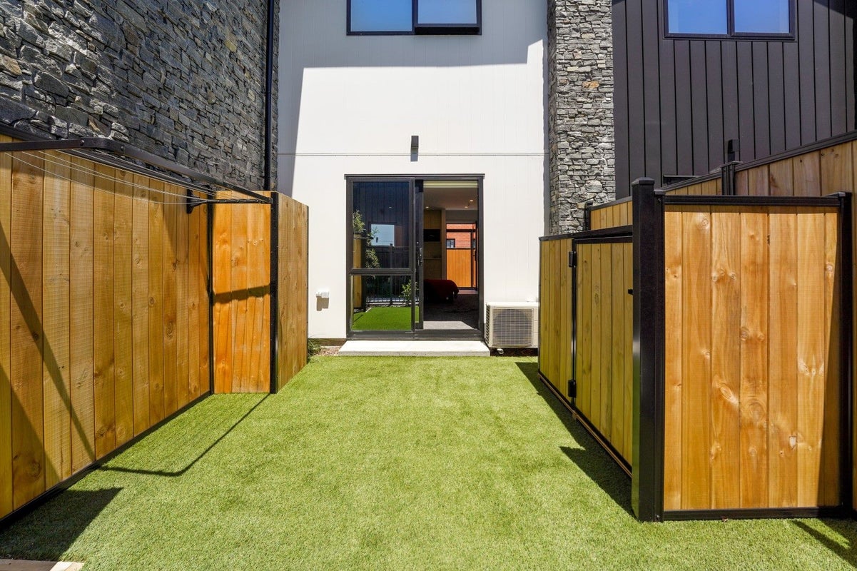 3/5 Milne Crescent, Taita, Lower Hutt - Carousel 23