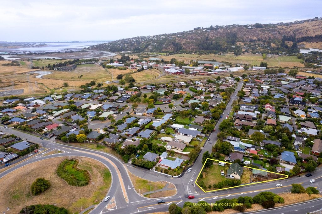 3 Laing Crescent, Heathcote Valley, Christchurch - Carousel 2