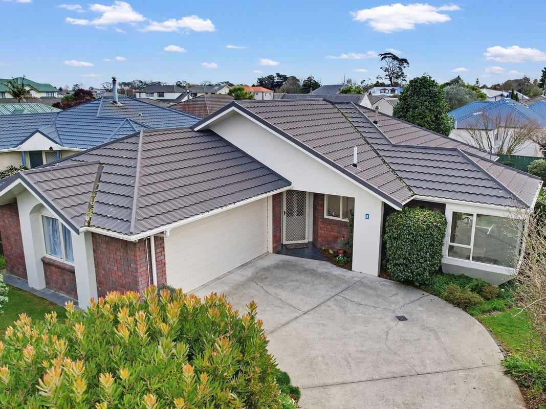 8 Totara Road, Awapuni, Palmerston North - Carousel 1