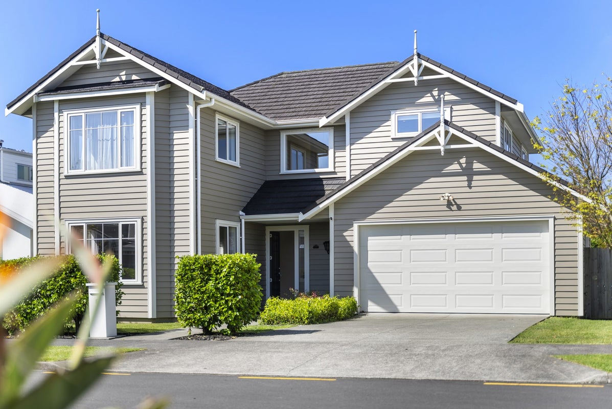 6 Turua Rise, Karaka, Papakura - Carousel 1