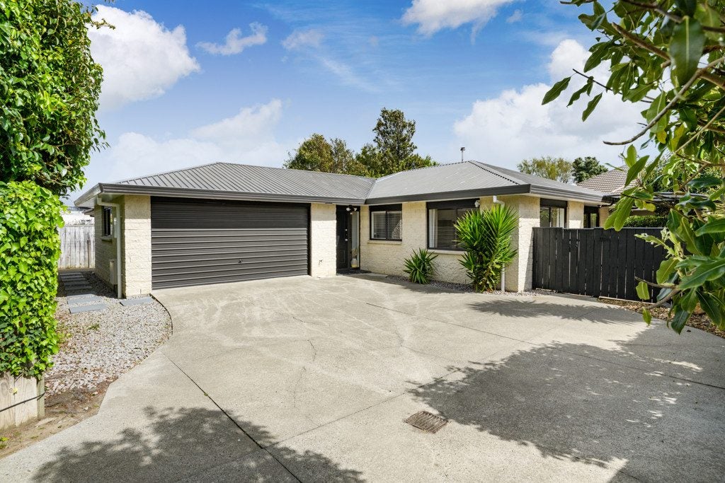 102A Linton Street, West End, Palmerston North - Carousel 1