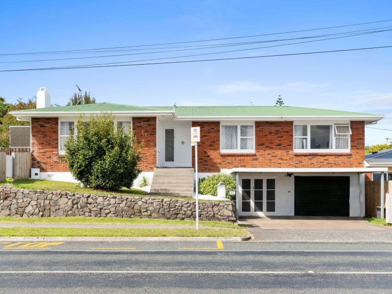 566 Fraser Street, Greerton, Tauranga - Carousel 1