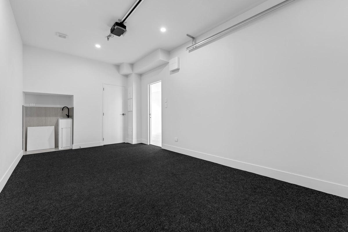 2/71 Wintere Road, Papatoetoe, Auckland - Carousel 7
