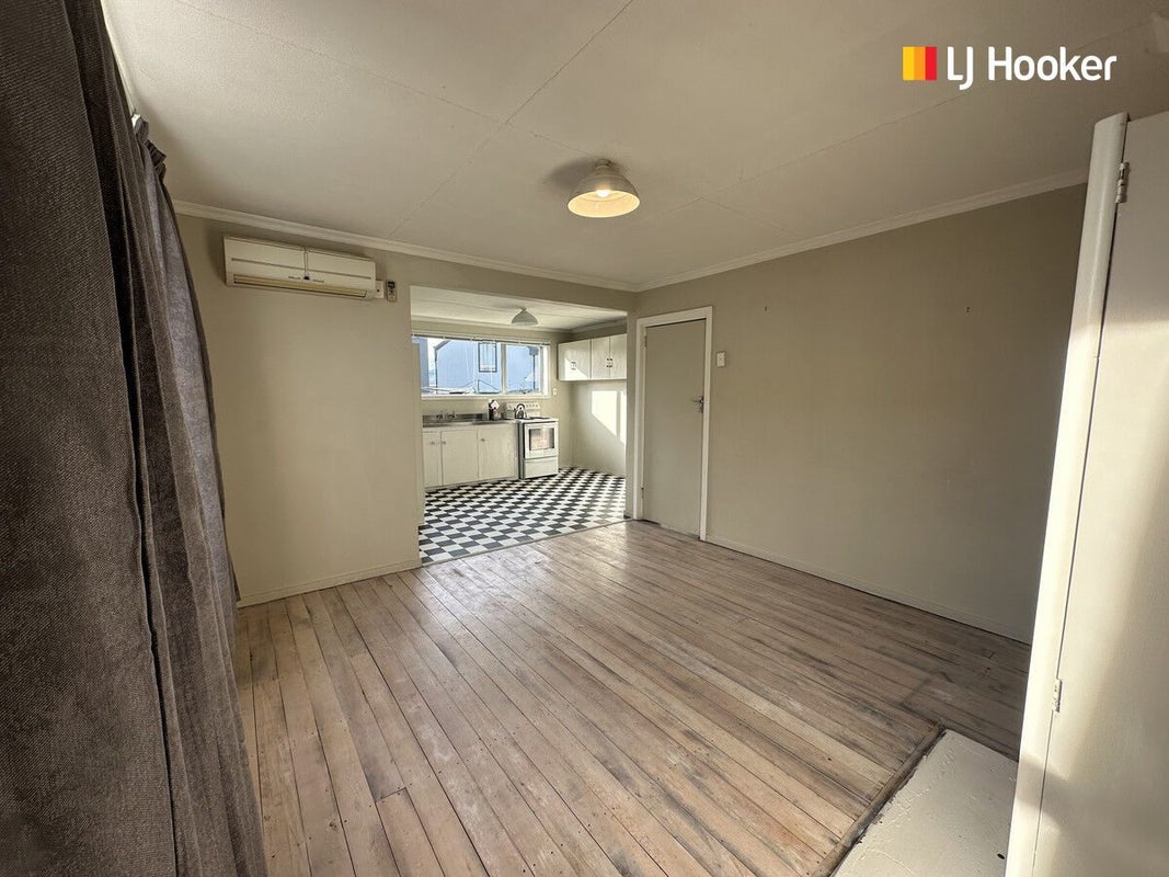 67 Fitzroy Street, Caversham, Dunedin - Carousel 2