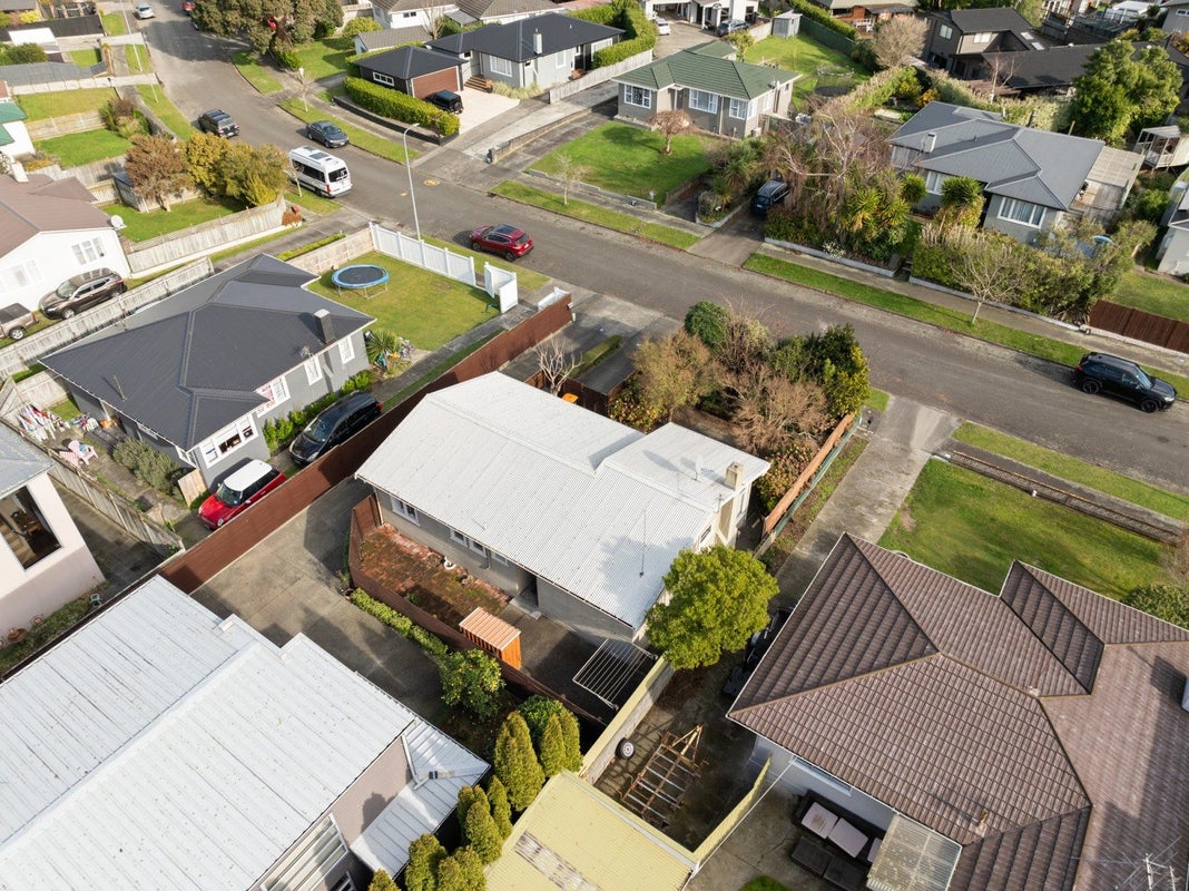 16 Salisbury Avenue, Terrace End, Palmerston North - Carousel 28