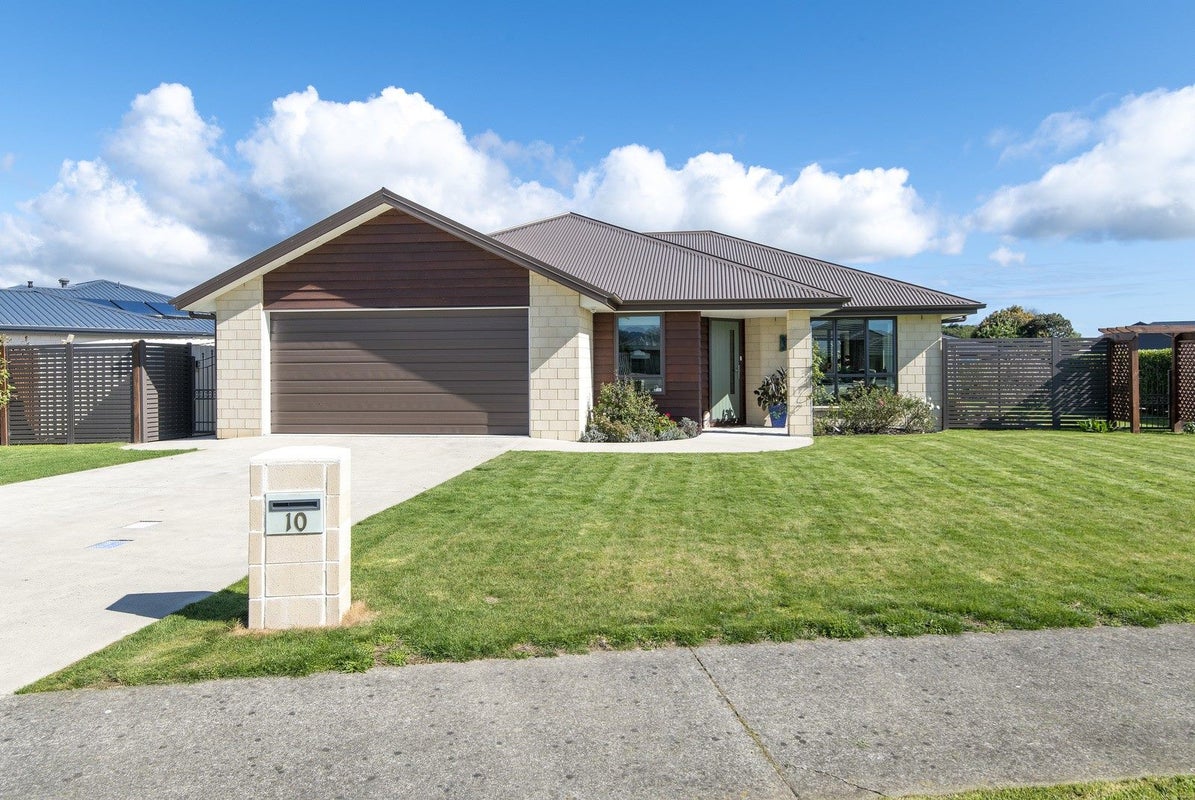 10 Gladys Place, Levin, Levin - Carousel 1