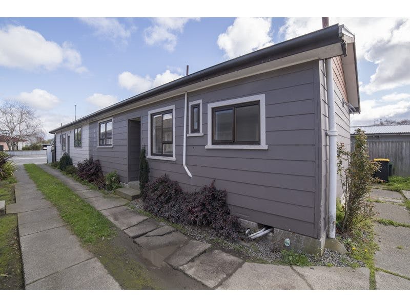 2/34 Whitmore Street, Edgeware, Christchurch - Carousel 1