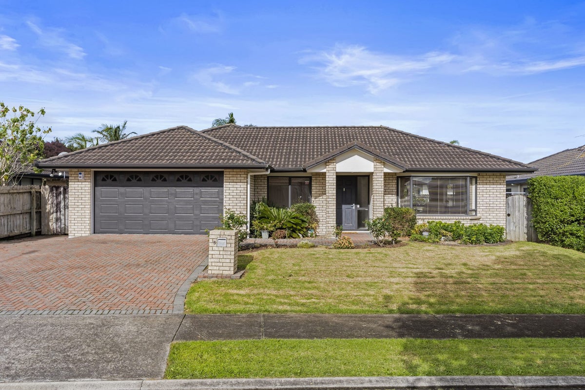 5 Erne Crescent, East Tamaki, Auckland - Carousel 1