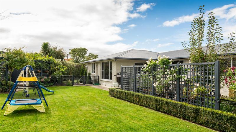 14 Riley Crescent, Redwoodtown, Blenheim - Carousel 1