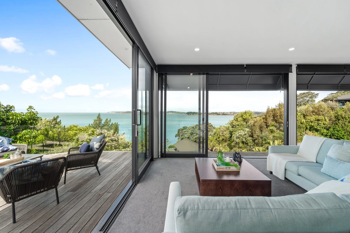 11A Duncansby Road, Stanmore Bay, Whangaparaoa - Carousel 2