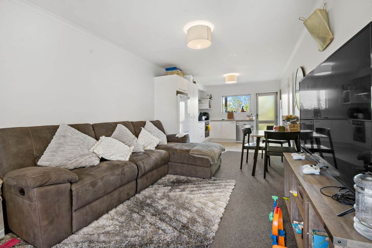 18/94 Glengarry Road, Glen Eden, Auckland - Carousel 2