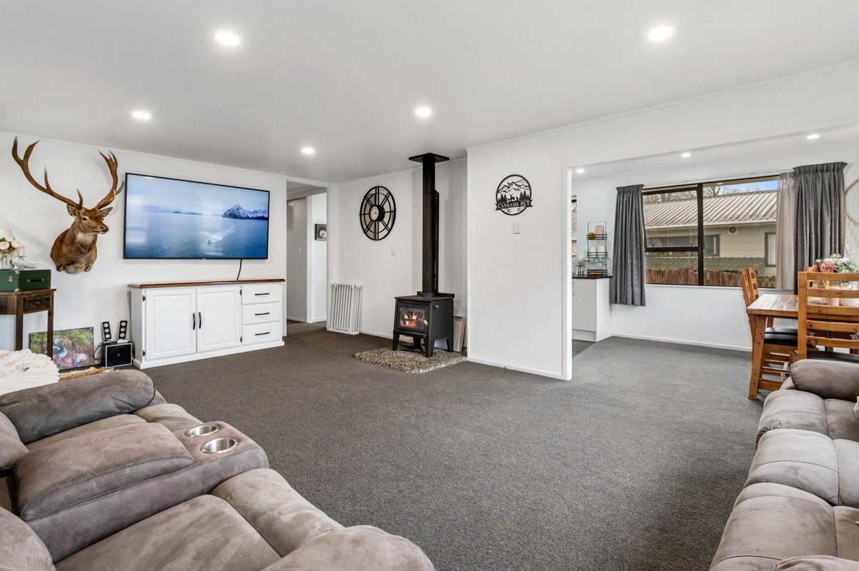 17 Streamdale Place, Ngongotaha, Rotorua - Carousel 2
