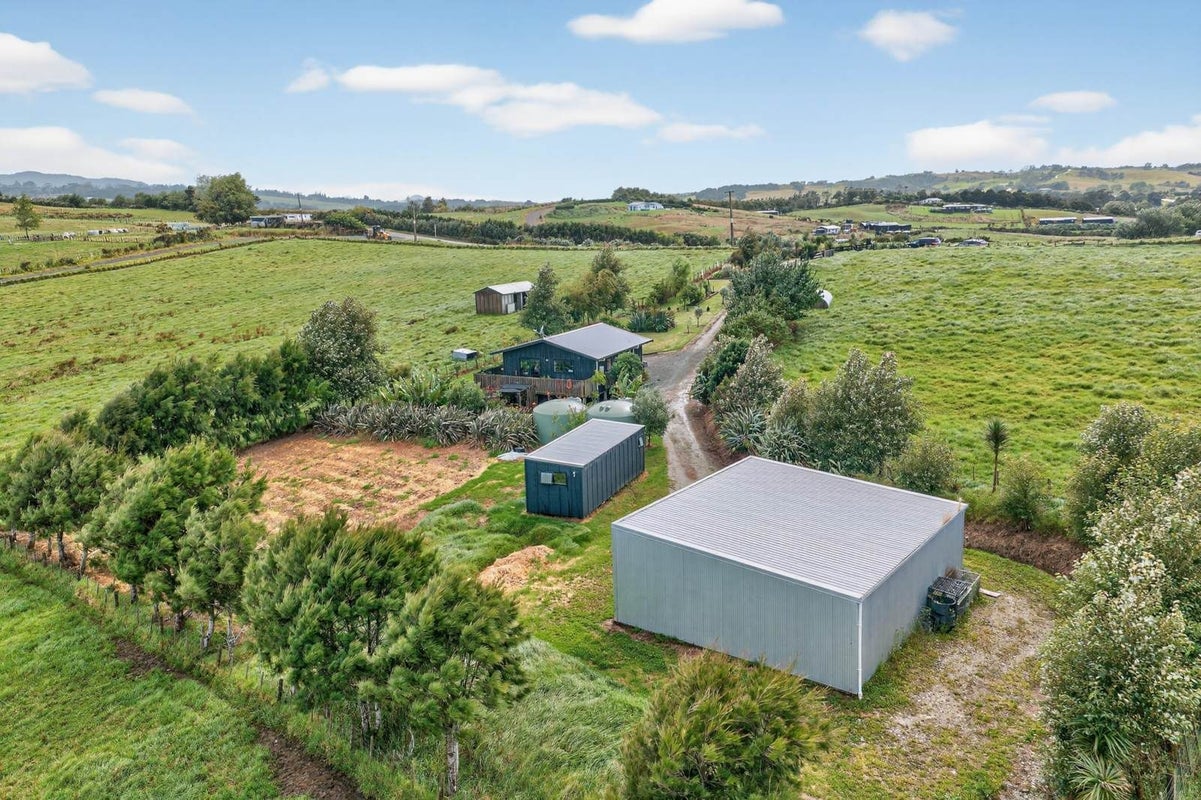 45 Brown Road, Hakaru - Carousel 2