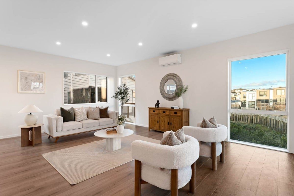 36 Baumea Rise, Massey, Auckland - Carousel 2