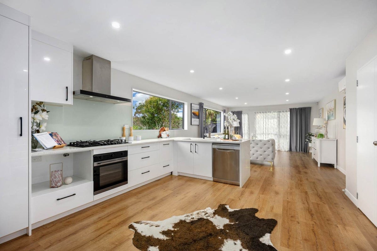 75A Lynden Avenue, Hillcrest, Auckland - Carousel 2