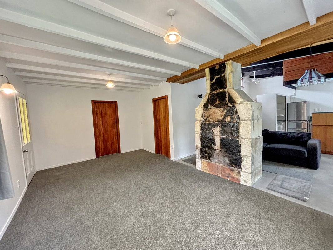 22 High Street, Kakanui - Carousel 2