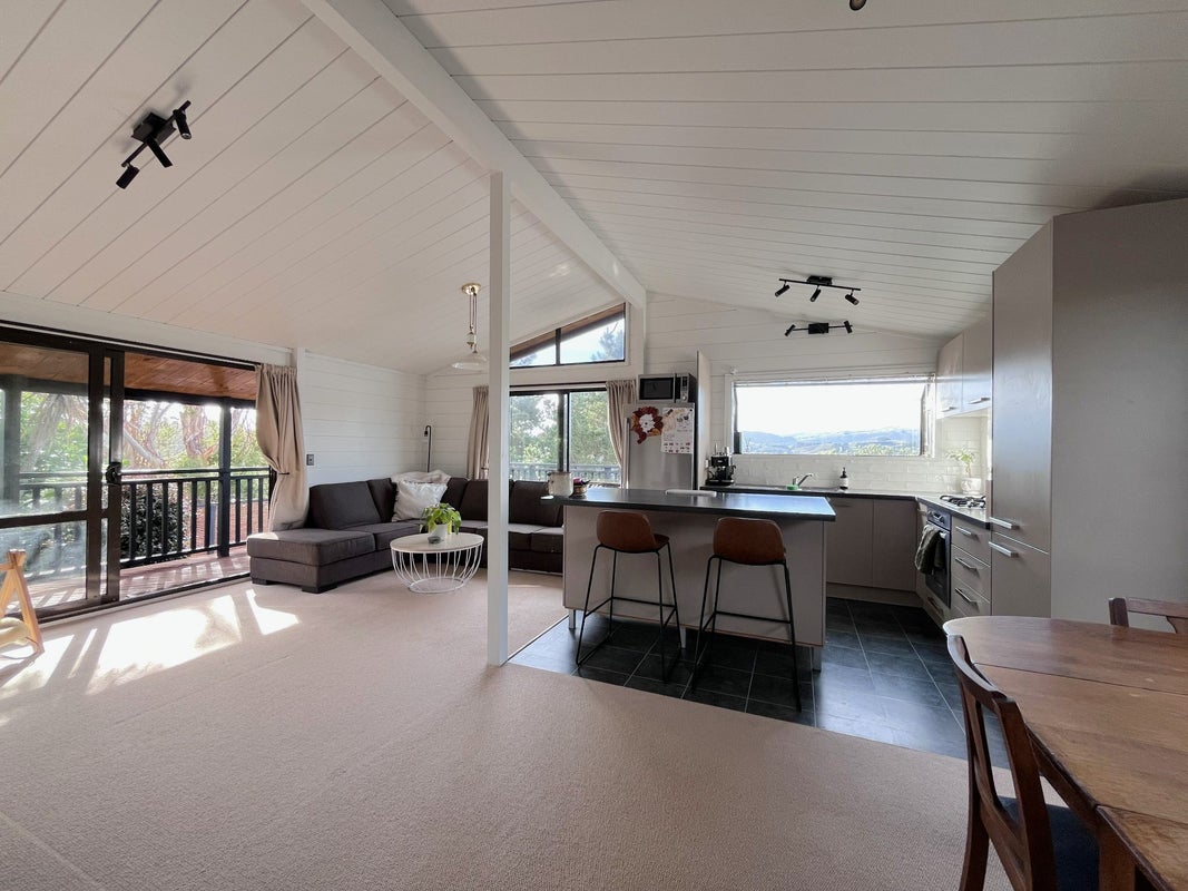 15 The Yardarm, Whitby, Porirua - Carousel 2