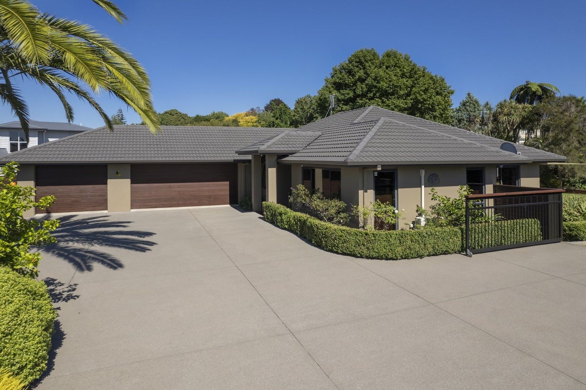 24 Paradise Place, Matua, Tauranga - Carousel 1
