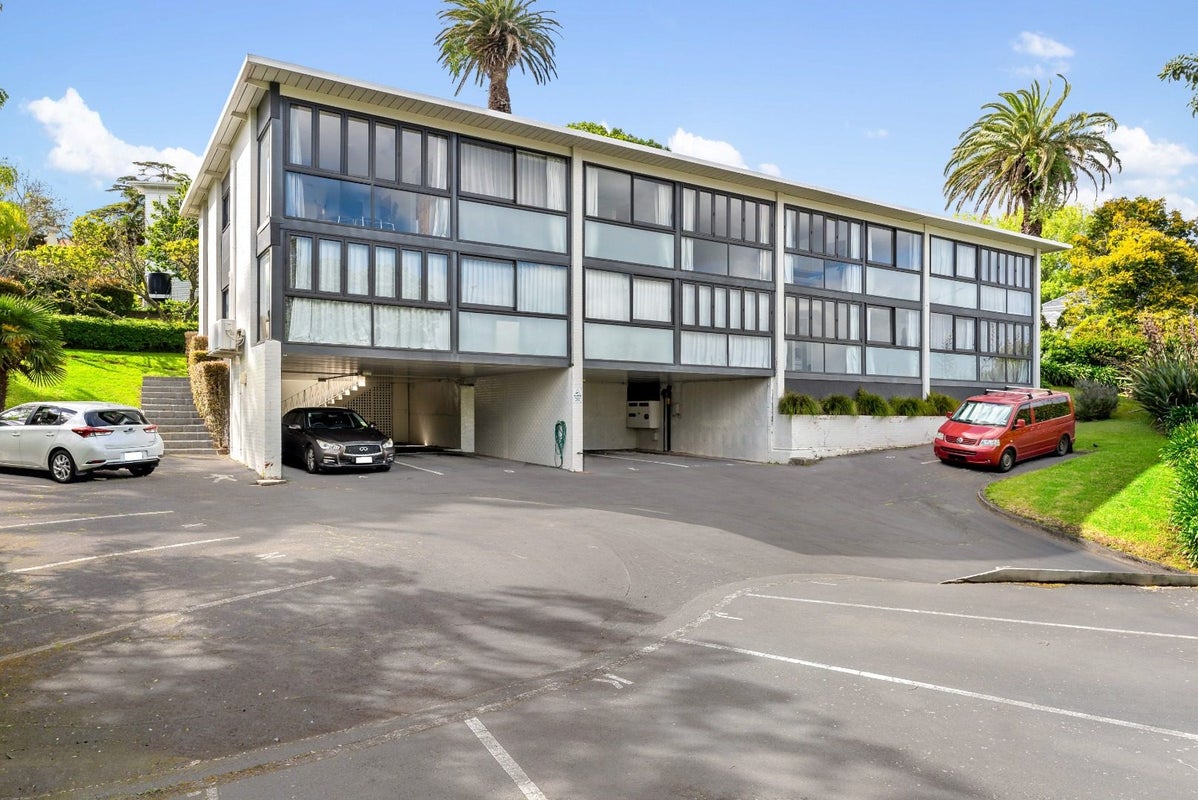 30 Ngapipi Road, Orakei, Auckland City, Auckland - Carousel 2