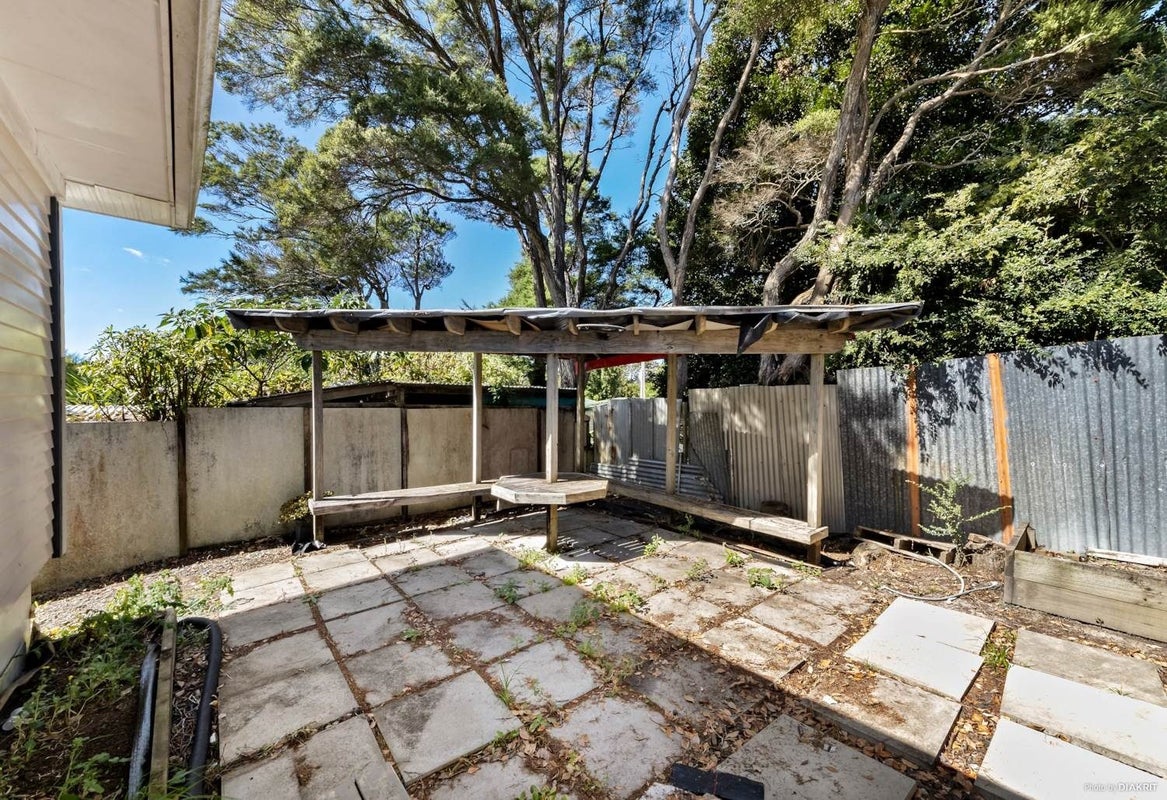 5 Beverly Place, New Lynn, Auckland - Carousel 2