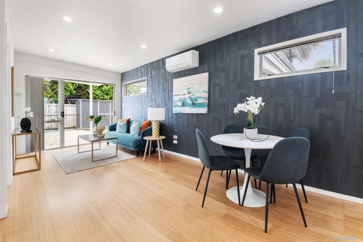 1 Corin Avenue, Manurewa, Auckland - Carousel 2