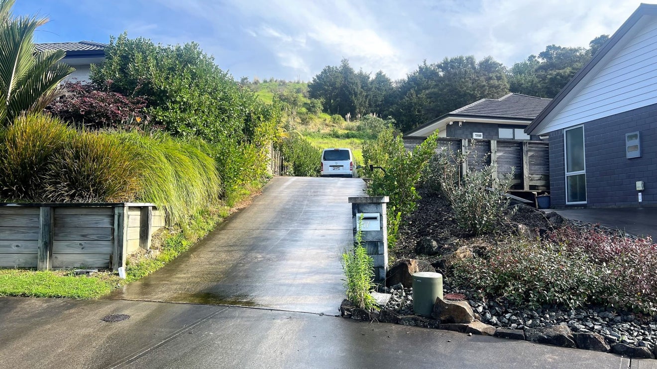 17 Walnut Grove, Kensington, Whangarei - Carousel 13