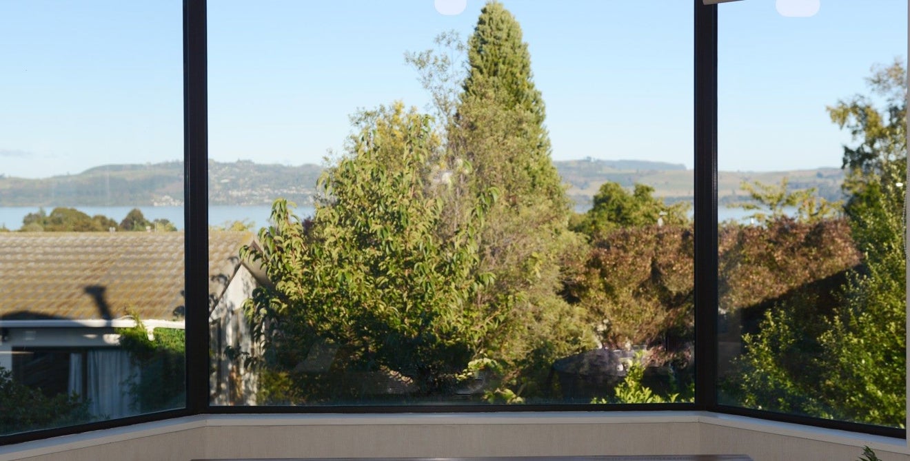 15 Normand Place, Richmond Heights, Taupo - Carousel 2