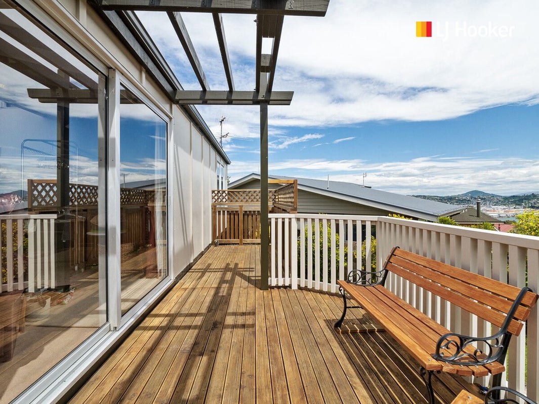 9 Elliffe Place, Shiel Hill, Dunedin - Carousel 2