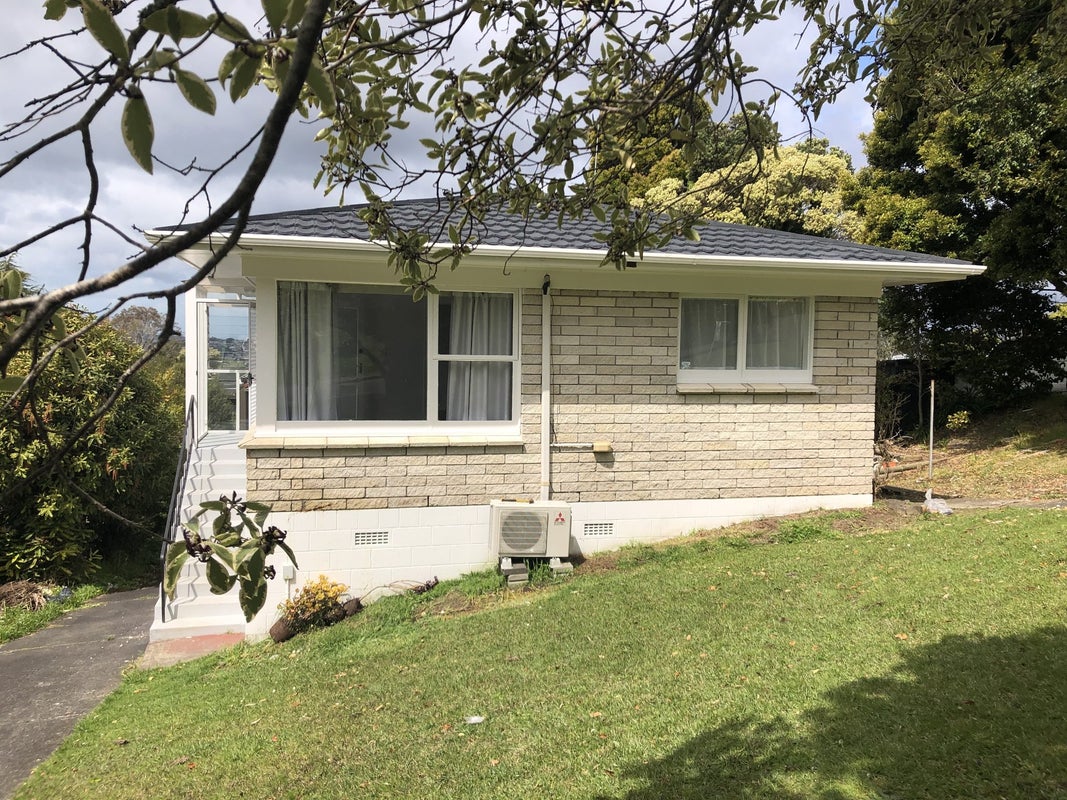1/36 Girrahween Drive, Totara Vale, Auckland - Carousel 1