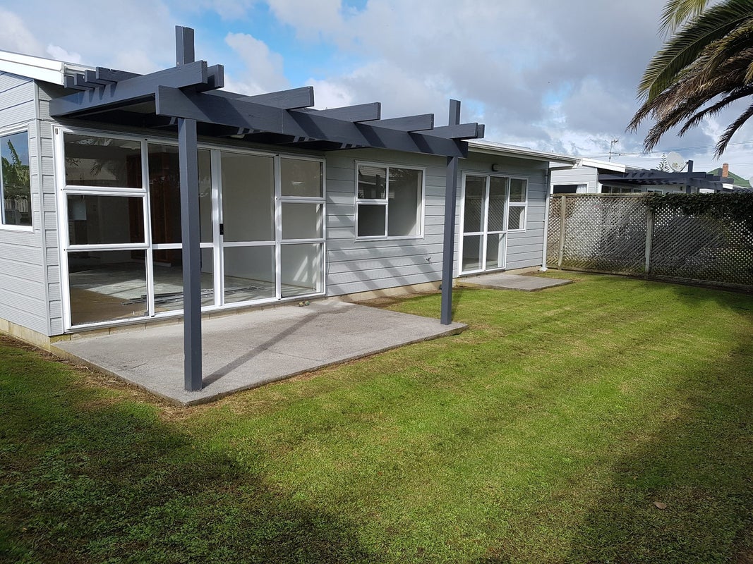 3/25 Oakley Avenue, Waterview, Auckland - Carousel 1