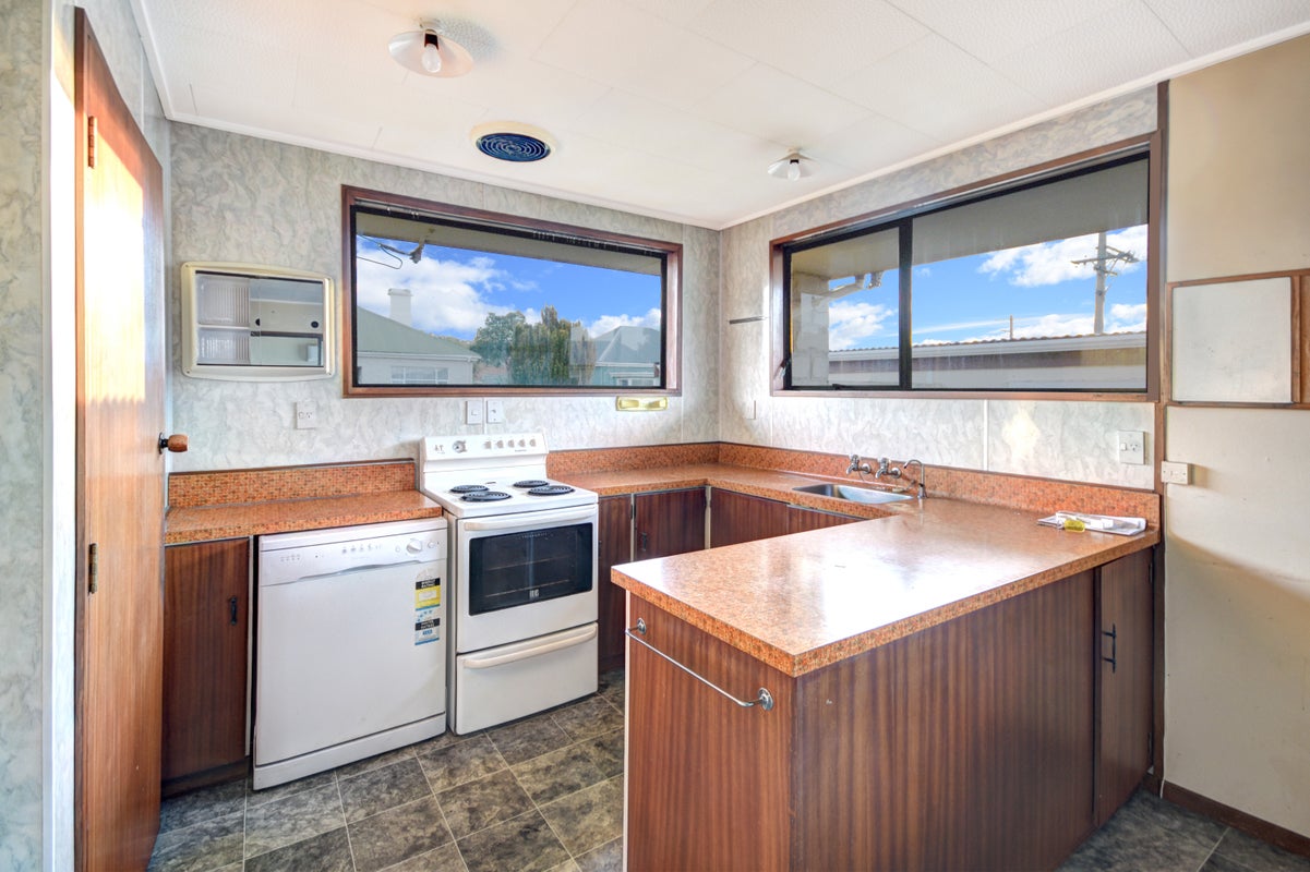19A Nicholson Street, Forbury, Dunedin - Carousel 2