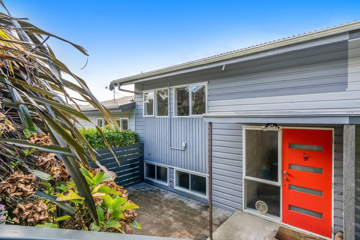 9 Hereford Street, Wilton, Wellington - Carousel 1