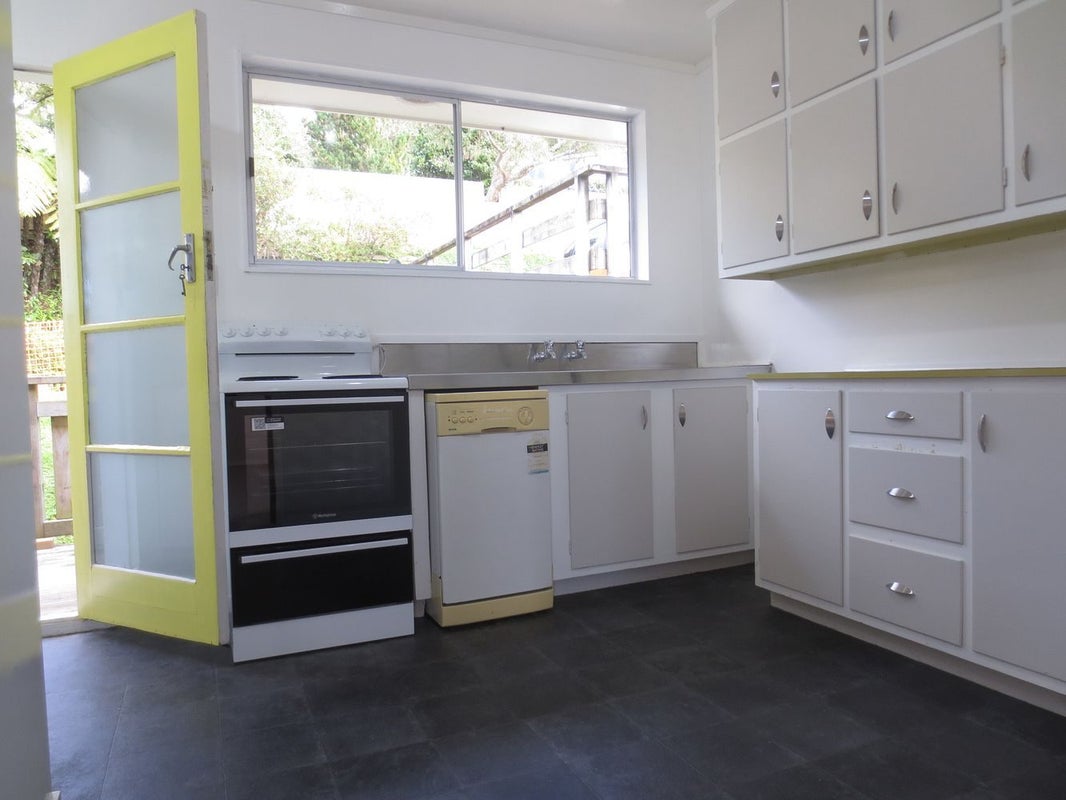 1 Clementine Way, Crofton Downs, Wellington - Carousel 2
